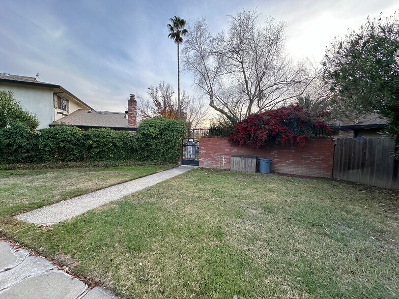 More Photos Of 834 Cathedral ct, Sacramento Land For Sale
