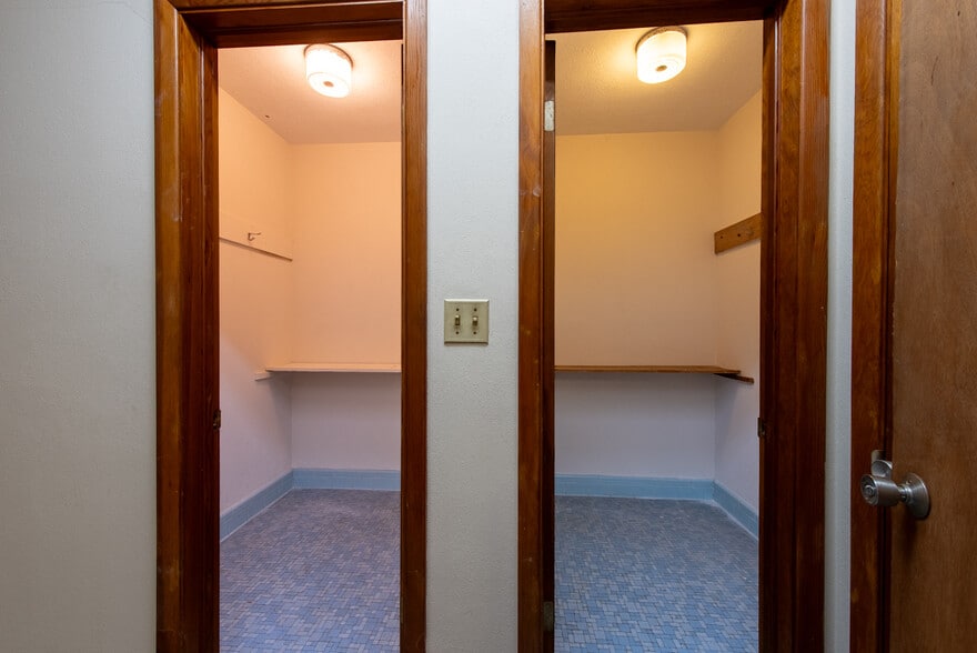 More Photos Of 4608 N Nebraska Ave, Tampa Religious Facility For Sale