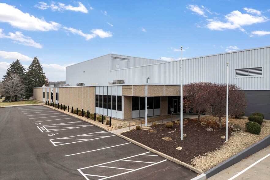 Primary Photo Of 139 Eva St, Saint Paul Manufacturing For Sale