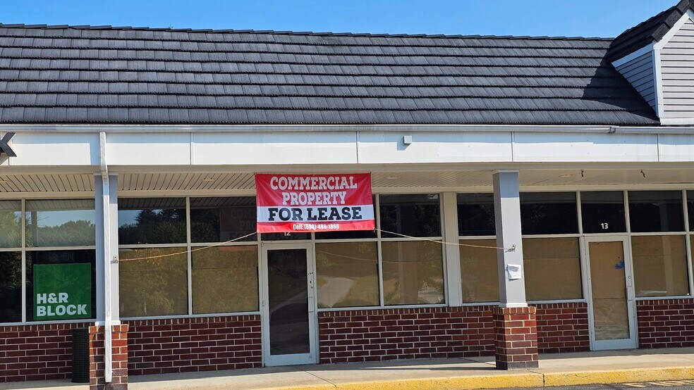 Primary Photo Of 586-614 Nashua Rd, Milford Freestanding For Lease