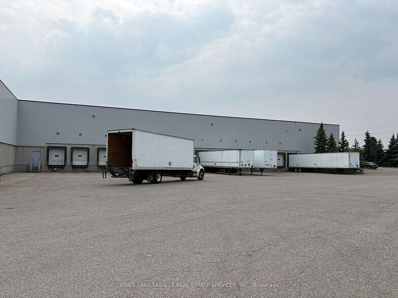 More Photos Of 111 Van Kirk Dr, Brampton Warehouse For Lease