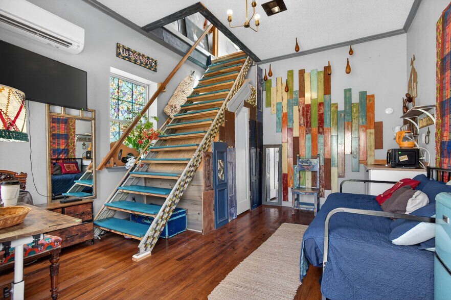 More Photos Of 834 Josephine St, New Orleans Apartments For Sale