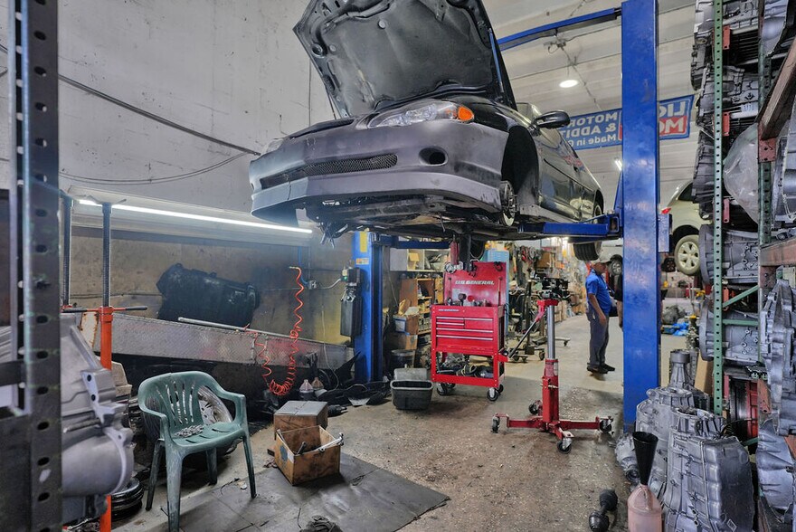 More Photos Of 7007 SW 13th Ter, Miami Warehouse For Sale