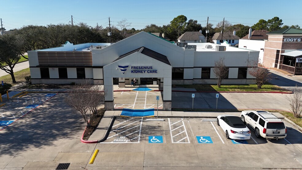 More Photos Of 8925 N Highway 6, Houston Medical For Sale