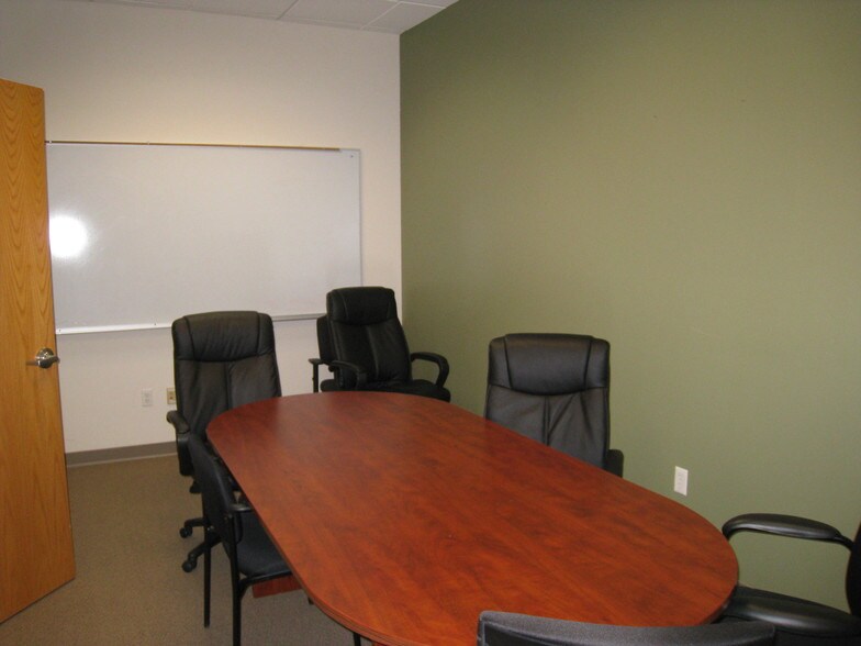 More Photos Of 1616-1640 Eastport Plaza Dr, Collinsville Medical For Lease