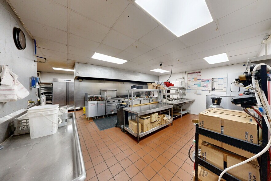 More Photos Of 4946 Rigsby Ave, San Antonio Restaurant For Sale