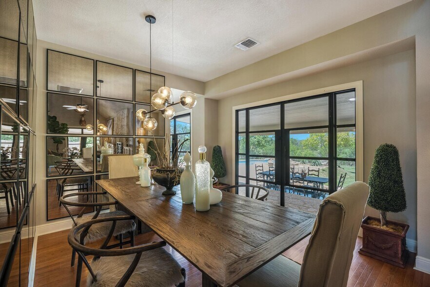 More Photos Of 6 US Highway 87, Comfort Office For Sale