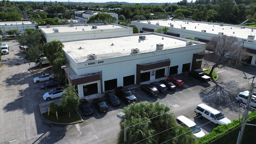Primary Photo Of 6941 SW 196th Ave, Pembroke Pines Unknown For Lease