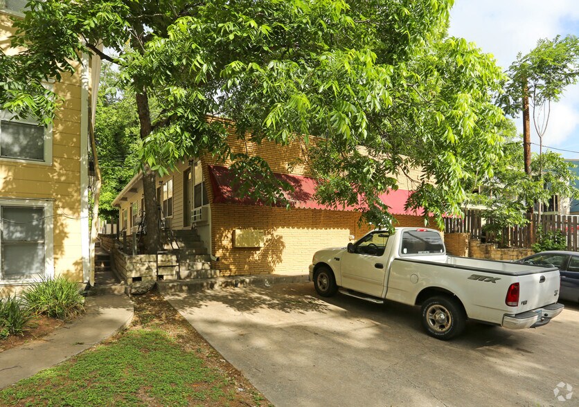 More Photos Of 2802 Whitis Ave, Austin Apartments For Sale