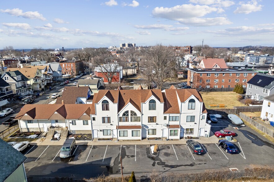 More Photos Of 20 Read St, Bridgeport Apartments For Sale