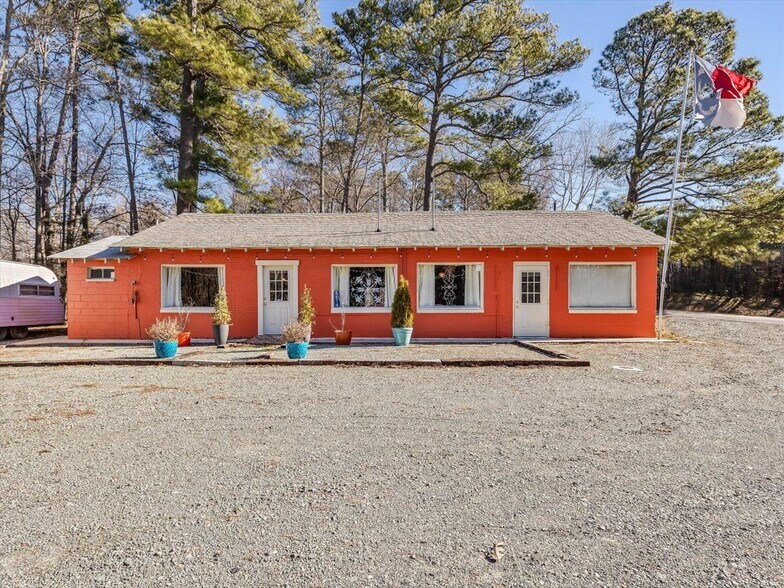 More Photos Of 8874 NC-87 Hwy, Graham Flex For Lease