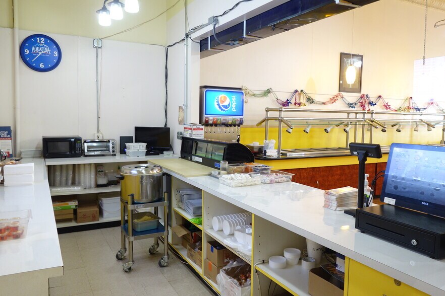 More Photos Of 224 N Main St, Mcpherson Restaurant For Sale