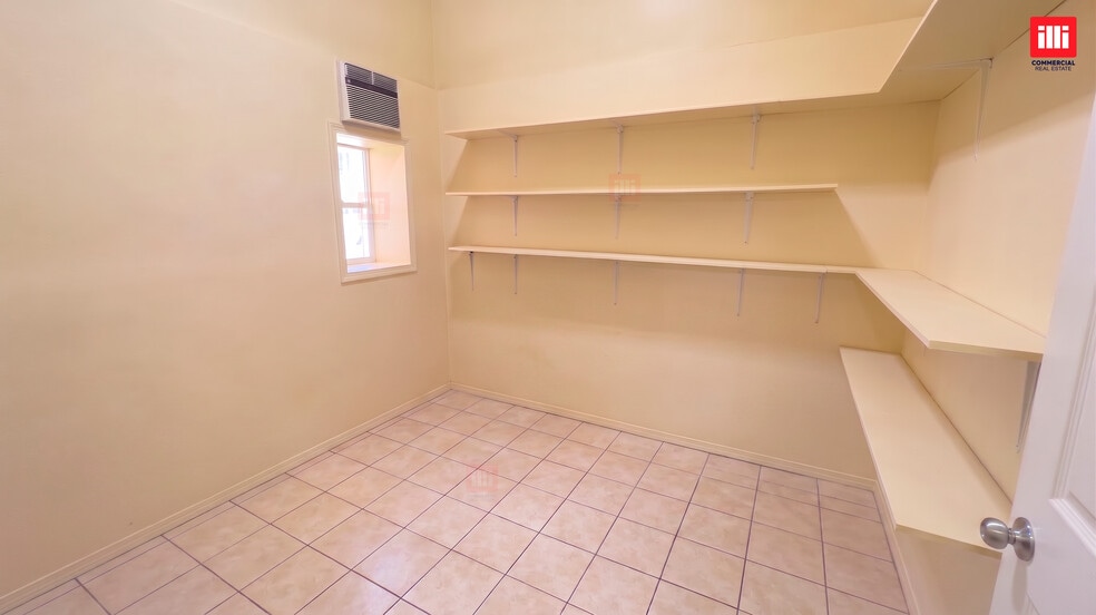 More Photos Of 2315 E 4th St, Los Angeles Freestanding For Lease