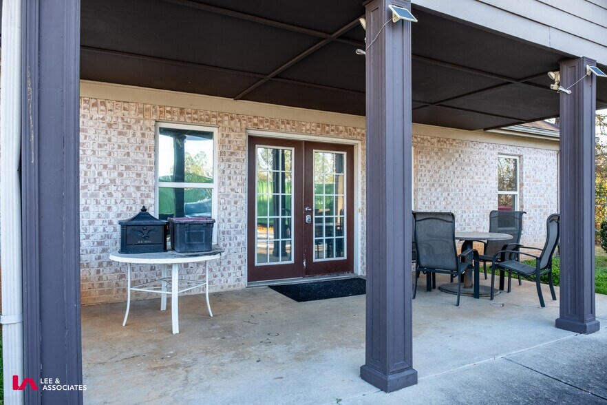 More Photos Of 55 Alston Ct, Forest Park Truck Terminal For Sale