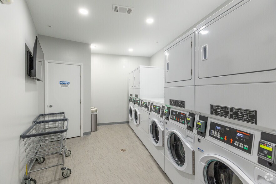 More Photos Of 4040 Travis Dr, Nashville Apartments For Sale