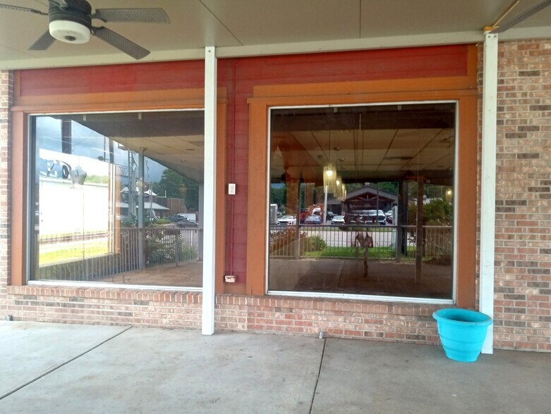 Primary Photo Of 2750 S 3rd St, Terre Haute Specialty For Lease