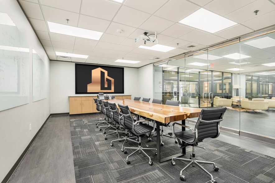 More Photos Of 85 NE Loop 410, San Antonio Office For Lease