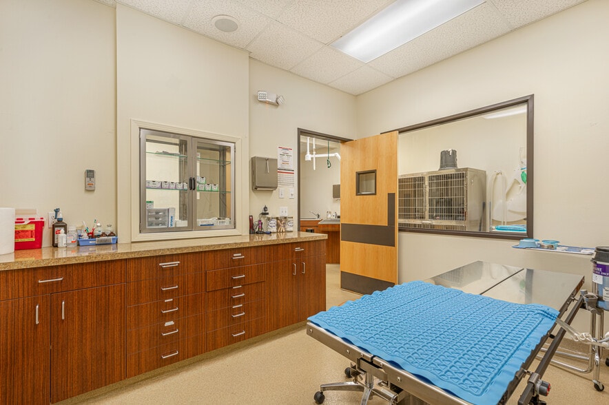 More Photos Of 4863 Old Redwood Hwy, Santa Rosa Office For Sale