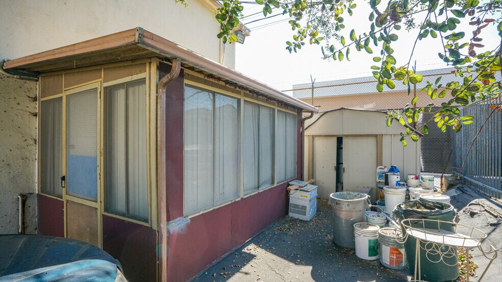 More Photos Of , Glendale Multifamily For Sale