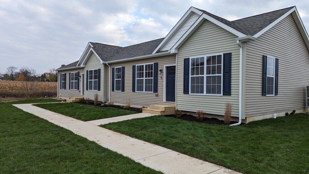 More Photos Of 305 Locust St W, Three Oaks Apartments For Sale