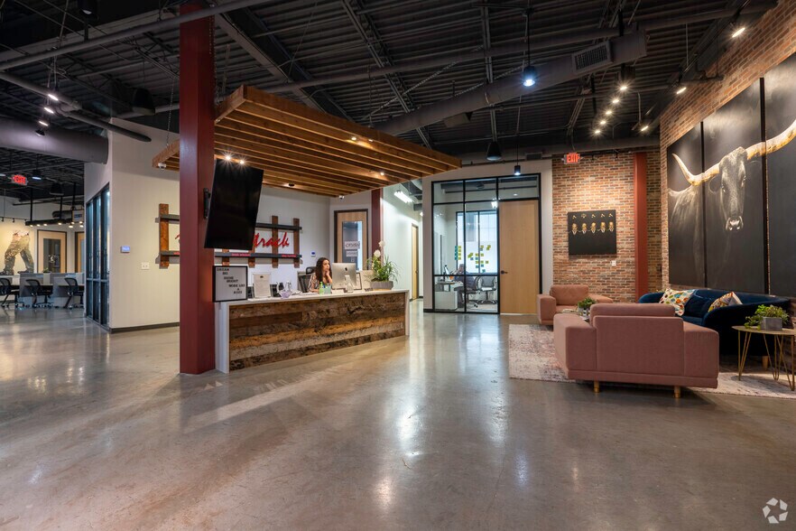 More Photos Of 129 S Main St, Grapevine Storefront Retail Office For Lease