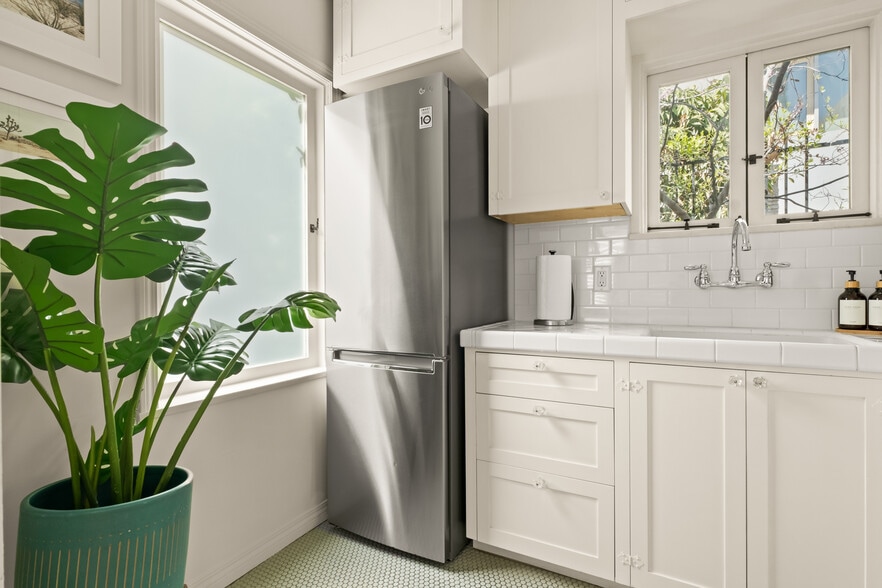 More Photos Of 1525-1537 Union St, San Diego Apartments For Sale