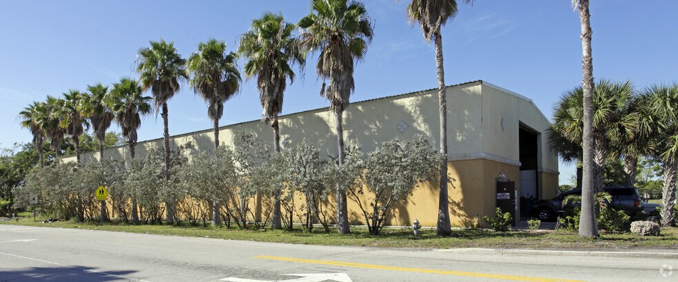 More Photos Of 1000 Lake Ida Rd, Delray Beach Warehouse For Lease