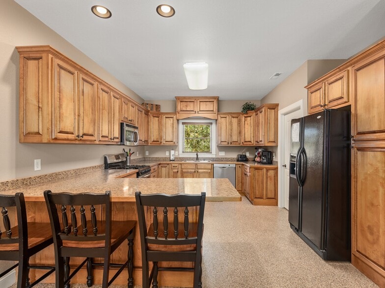 More Photos Of 355 Johnson Dr, Canton Specialty For Sale