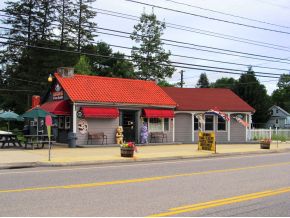More Photos Of 421 N Main St, Franklin Restaurant For Sale