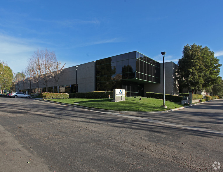 Primary Photo Of 2655 Park Center Dr, Simi Valley Warehouse For Lease