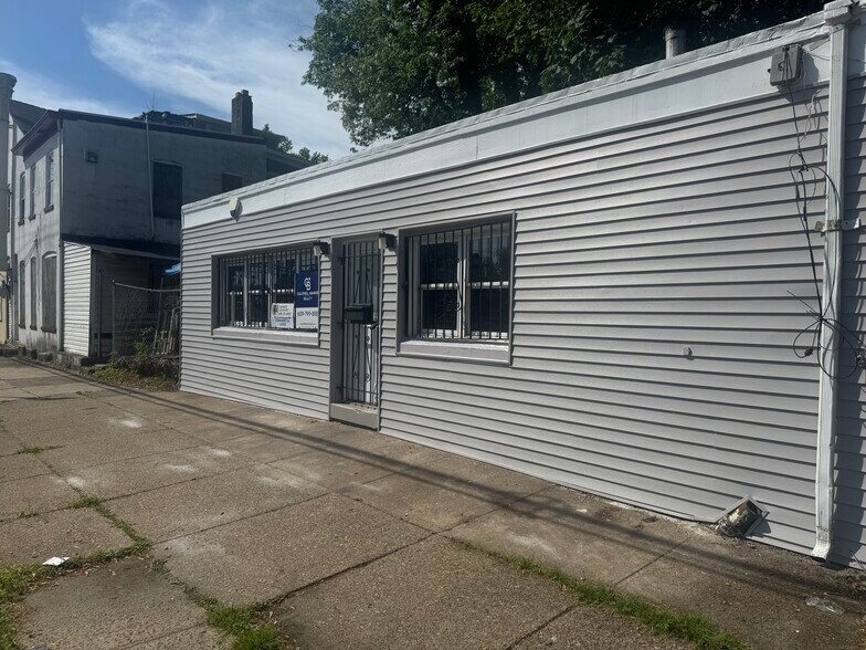 More Photos Of 393 Brunswick Ave, Trenton Freestanding For Sale