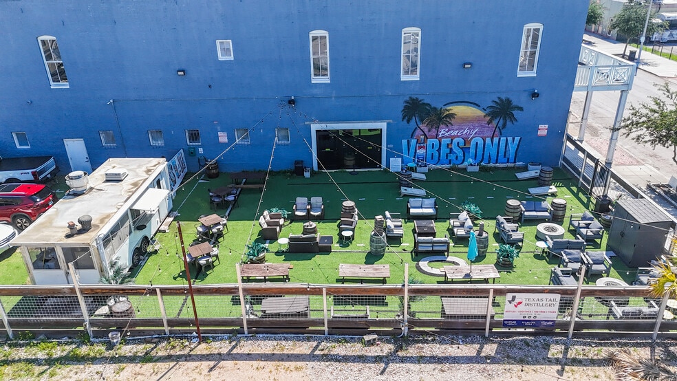 More Photos Of 2416 Post Office St, Galveston Storefront Retail Residential For Sale