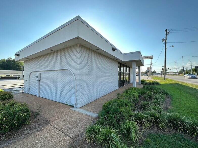 More Photos Of 4565 Saint Stephens Rd, Eight Mile Bank For Lease