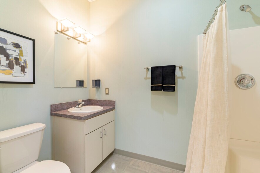 More Photos Of 1938 N Hercules Ave, Clearwater Office For Sale