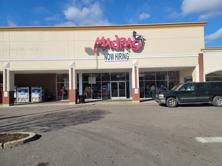 More Photos Of 4264-4320 Summer Ave, Memphis Unknown For Lease