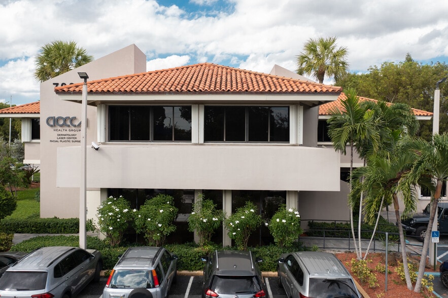 More Photos Of 7001 SW 97th Ave, Miami Office For Lease
