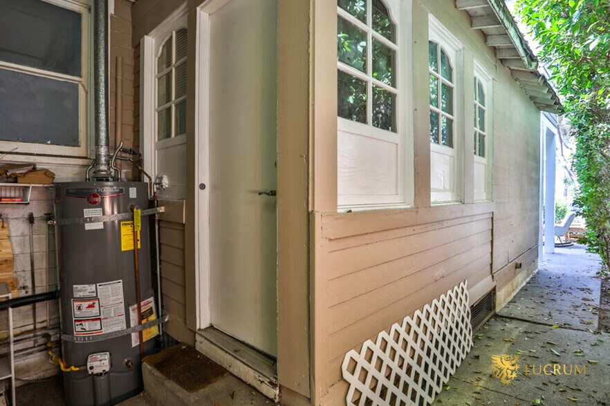 More Photos Of 238 Bicknell Ave, Santa Monica Apartments For Sale
