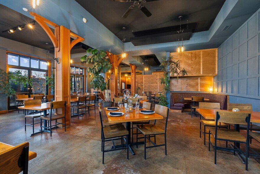 More Photos Of 102 S 1st Ave, Sandpoint Storefront Retail Office For Sale