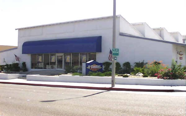 More Photos Of 4765 E Ramon Rd, Palm Springs Storefront Retail Office For Sale