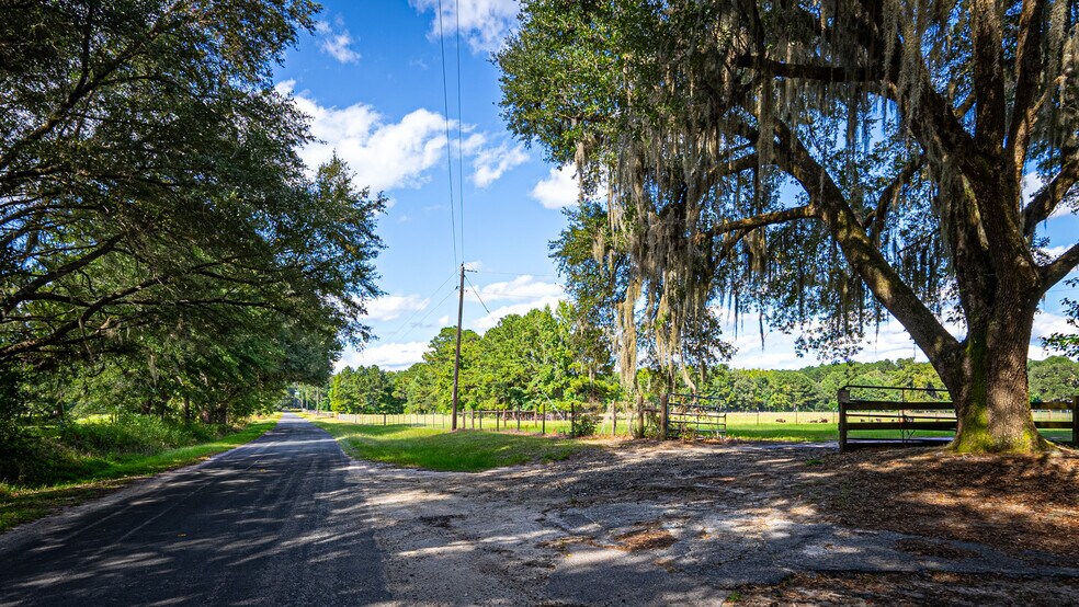 More Photos Of Tuten Road, Round O Land For Sale