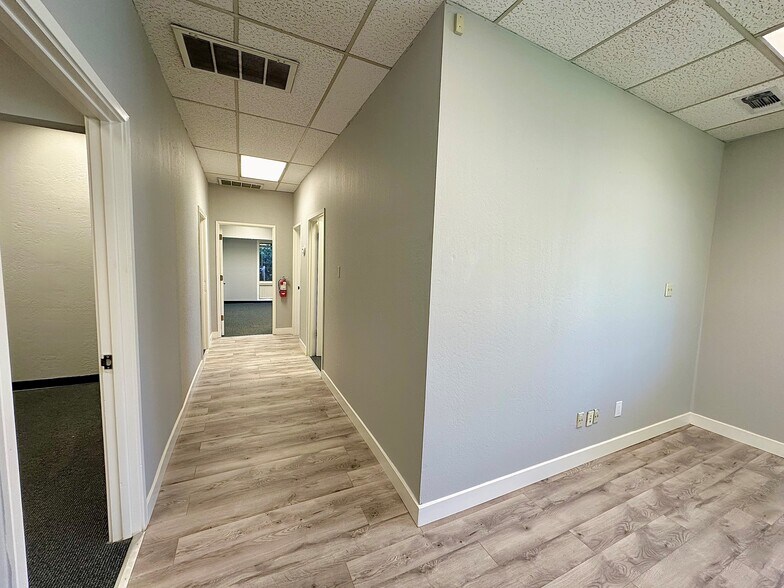 More Photos Of 3002-3028 Beacon Blvd, West Sacramento Medical For Lease