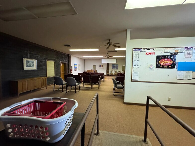 More Photos Of 135 E Harrison Ave, Porterville Office For Lease