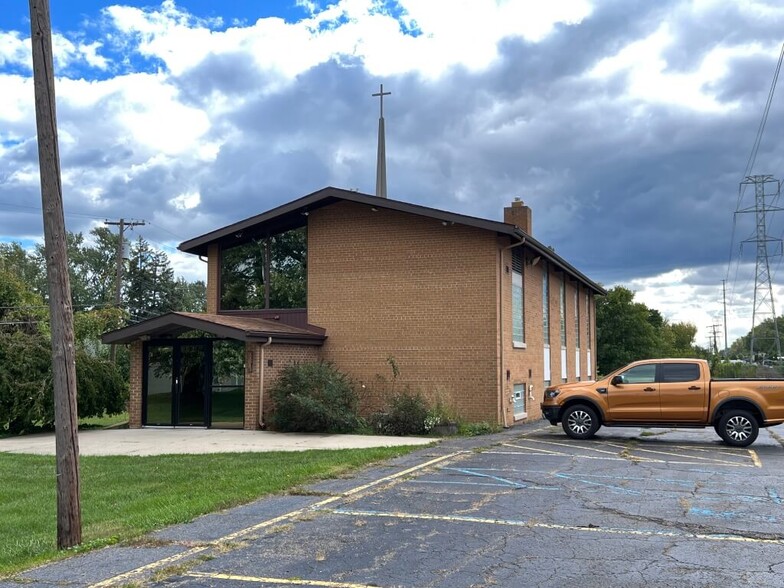 Primary Photo Of 23045 Wick Rd, Taylor Religious Facility For Lease