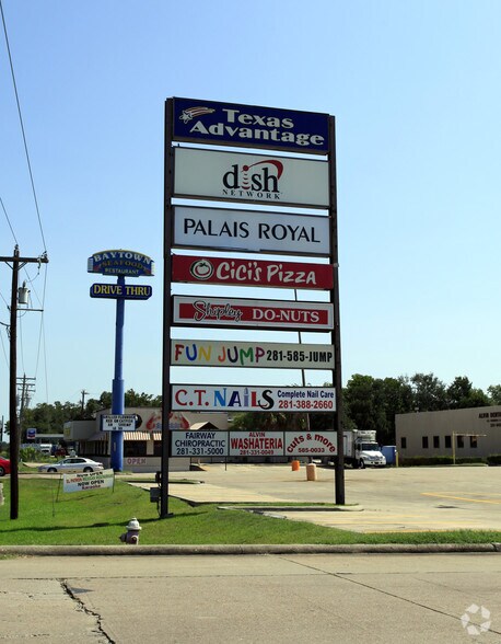 More Photos Of 1701 Fairway Dr, Alvin Unknown For Lease