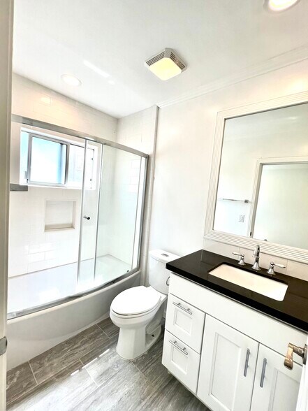 More Photos Of 1526 S Wooster St, Los Angeles Apartments For Sale