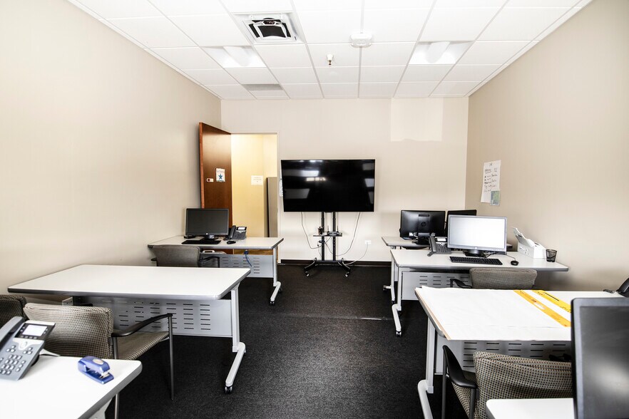 More Photos Of 5450 Western Ave, Boulder Office For Lease