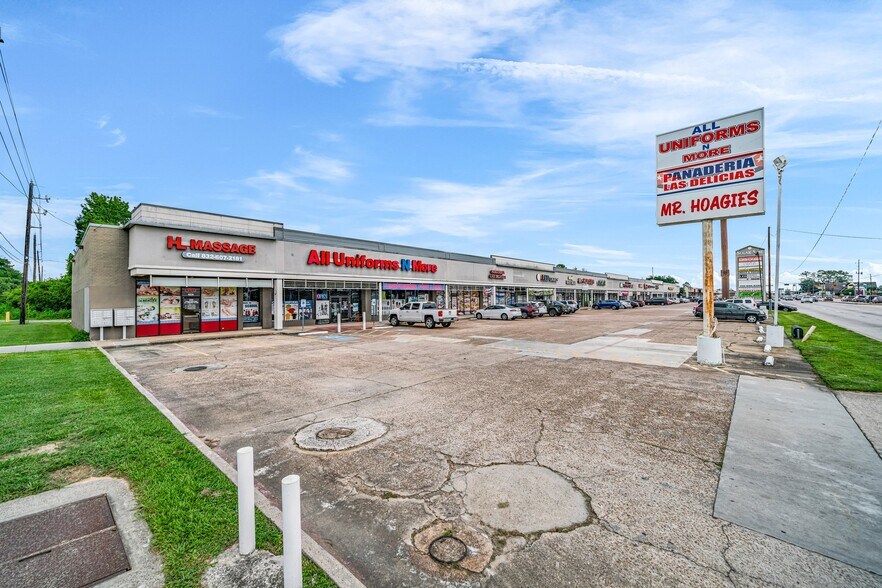 More Photos Of 2002-2080 FM-1960, Houston Unknown For Lease