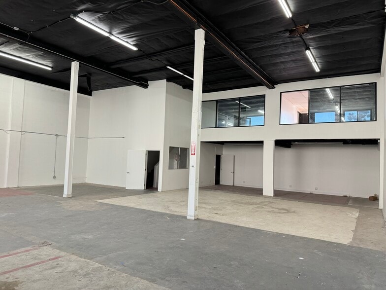 More Photos Of 1138-1140 S Broadway, Los Angeles Storefront Retail Office For Lease