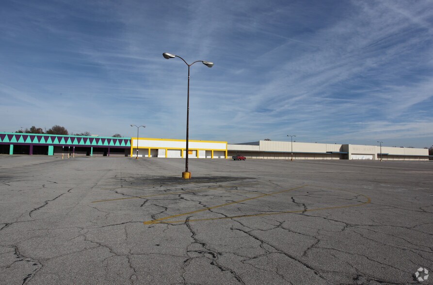 More Photos Of 7100-7100 A Aaron Aronov Dr, Fairfield Unknown For Lease