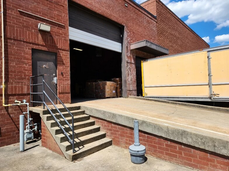 More Photos Of 10617 Southern Loop Blvd, Pineville Light Manufacturing For Lease